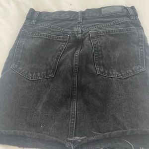 BRAND NEW *NO TAGS* NEVER WORN MANGO DENIM BLACK SKIRT SIZE SMALL 2/4